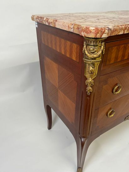 Wood and veneer chest of drawers opening...