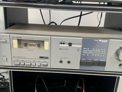 SONY - PHILIPS - BRANDT - JVC.
HI-FI set...