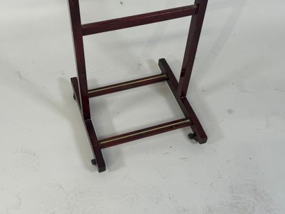 C.R.
Nightstand in molded and varnished wood.
103...