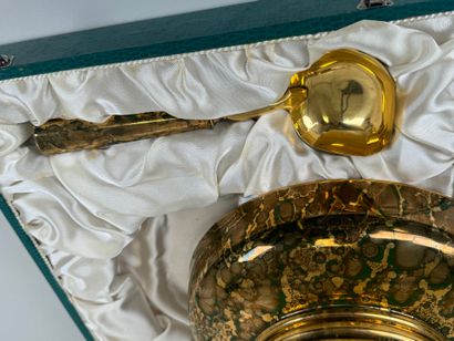 MAZEAU Frères à Sèvres.
Coupe circulaire...