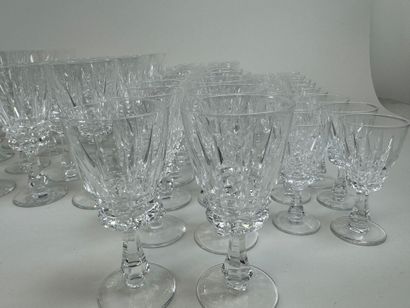 Importante partie de service de verres en...