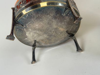 Lot comprenant :
- GEMA, XXe.
Vase en verre...