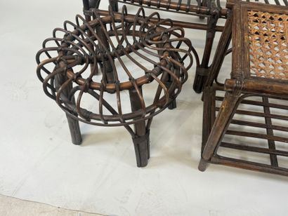 Bench seat in bentwood and stained wicker.
90...