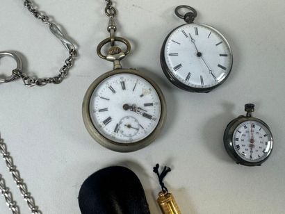Lot de trois montres de gousset en argent...