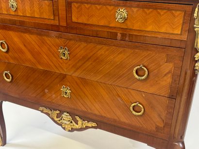 Wood and veneer chest of drawers opening...
