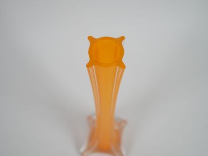 Ensemble de trois vases à col tubulaire en...