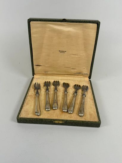 Six silver-plated oyster forks with foliate...