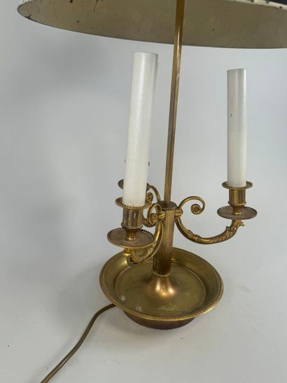 Grande lampe de bureau en bronze doré à trois...