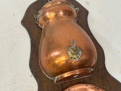 Copper wall fountain, wooden support.
H....