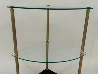 Étagère encoignure en verre et laiton à trois...