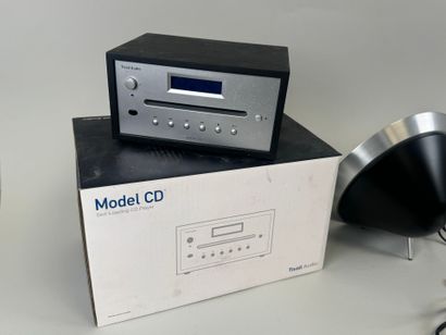 BANG & OLUFSEN.
Modèle BEOSOUND 8.
Enceinte...