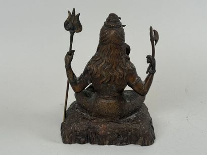 INDIA, 20th century.
Shiva in patinated bronze.
23...