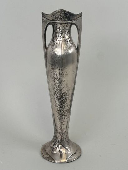GALLIA.
Vase with two silver-plated metal...