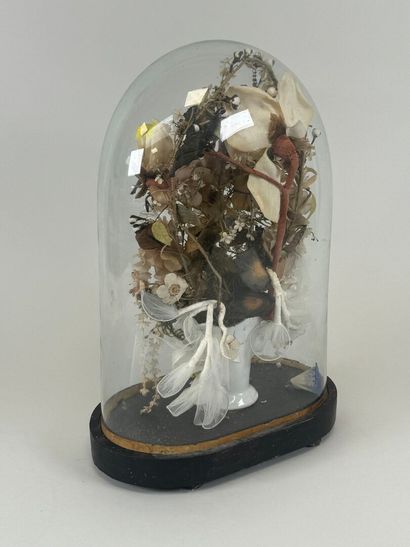 Globe de mariée en verre bombé, le socle...