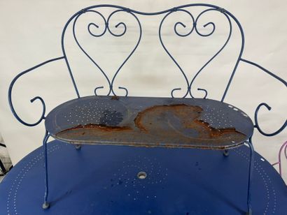 Painted metal garden furniture set comprising...