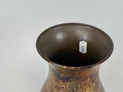 Jean-Noël BOUILLET, Laque Line.
Vase en verre...