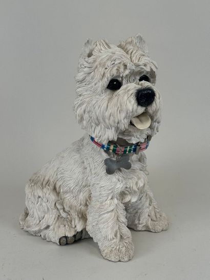 Chien en résine.
32 x 24 x 16 cm.