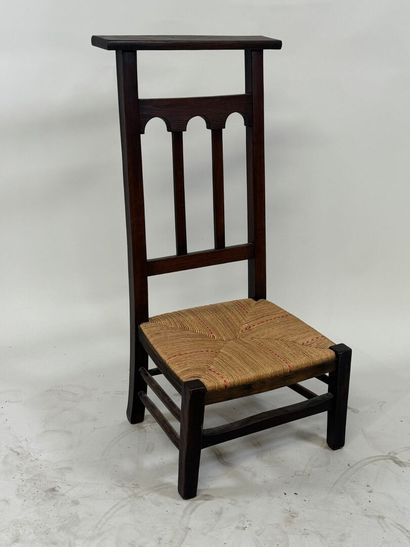 Prie-Dieu en bois et paillage.
87 x 43 x...