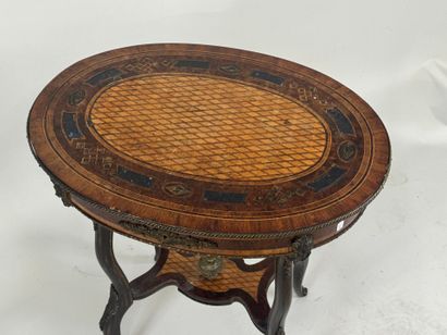 Small pedestal table in veneer and marquetry,...