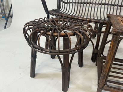 Bench seat in bentwood and stained wicker.
90...