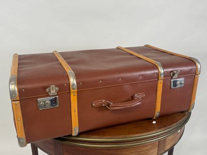 Large suitcase in wood, imitation leather...