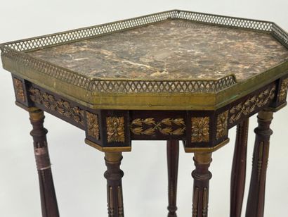 Small gilded brass and veneered canted table,...