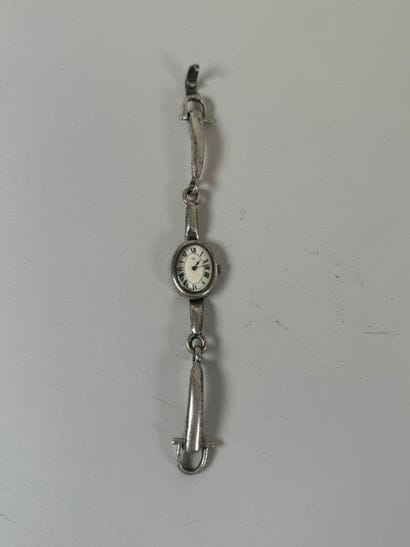 UTI.
Montre-bracelet en argent 800 mil.
L....