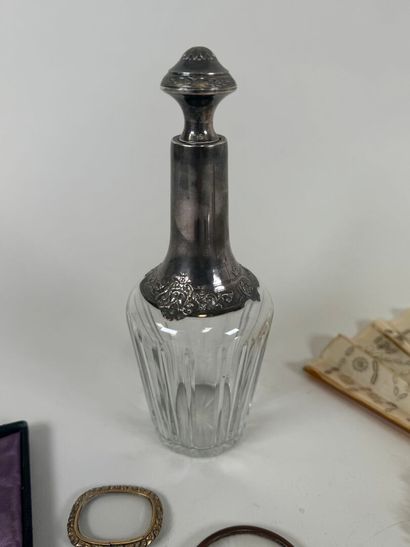 Lot d'objets de vitrine comprenant notamment...