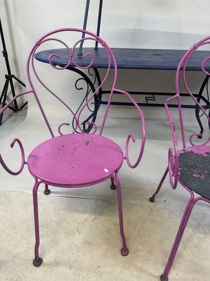 Painted metal garden furniture set comprising...