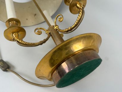 Grande lampe de bureau en bronze doré à trois...