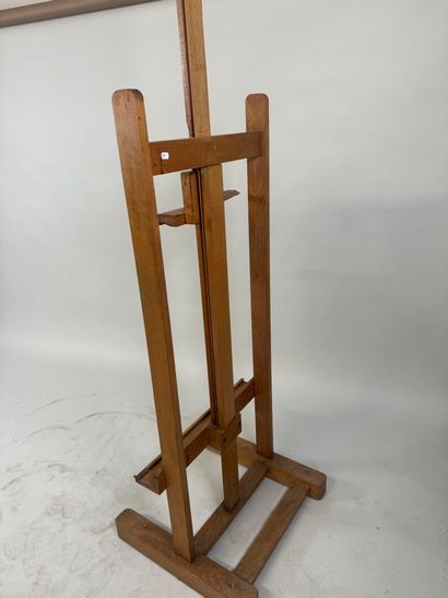 Large painter's desk in light wood, adjustable...