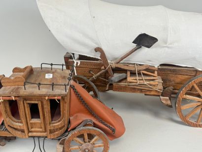 Jouet :
Deux charriots en bois, métal et...