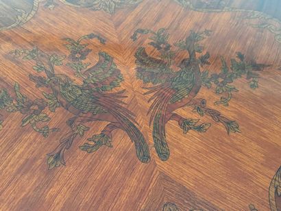 Oval tripod pedestal table in marquetry decorated...