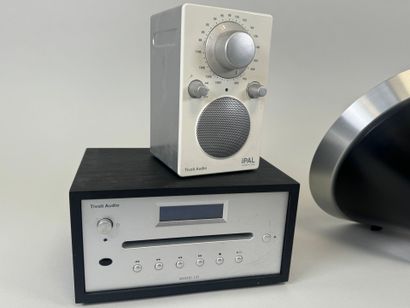 BANG & OLUFSEN.
Modèle BEOSOUND 8.
Enceinte...