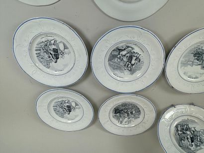 GIEN.
Set of sixteen fine earthenware plates...