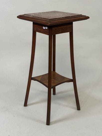 Small molded wood sellette, marble top, spacer...