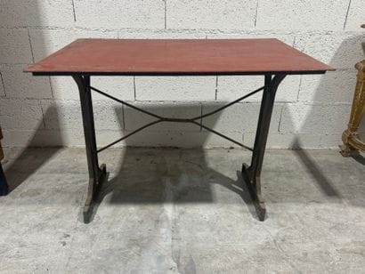 Rectangular bistro table, metal top, cast-iron...