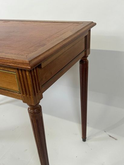 Flat desk in molded wood opening with two...