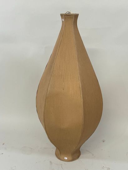 Lampe ou lampadaire à poser en tissu et métal.
H....