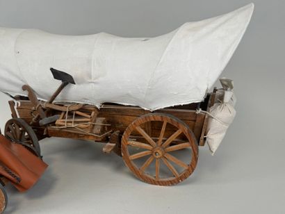 Jouet :
Deux charriots en bois, métal et...
