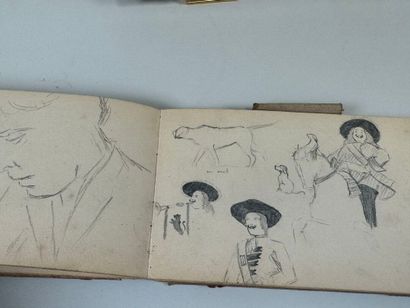 Petit carnet de dessins ou croquis au crayon.
Environ...