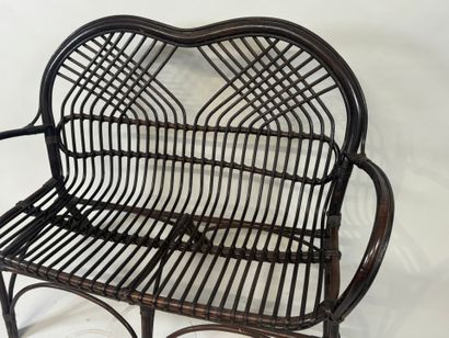 Bench seat in bentwood and stained wicker.
90...