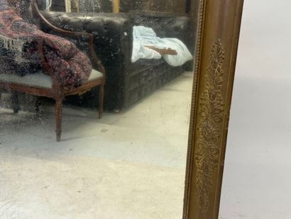 Rectangular wood and gilded stucco mirror...