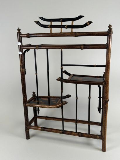 Petite étagère à poser en bambou et bois...