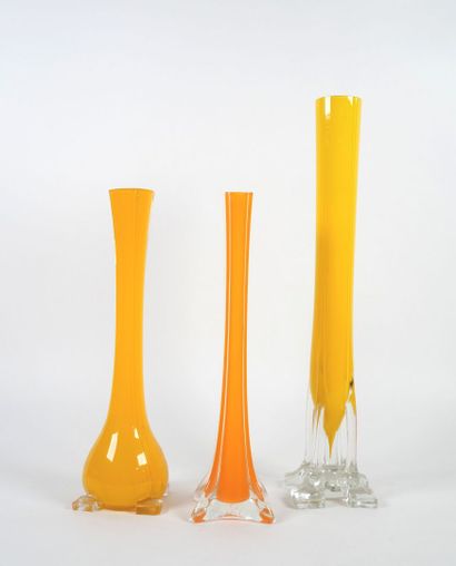 Ensemble de trois vases à col tubulaire en...