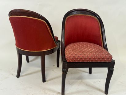 Paire de chaises gondoles en acajou, la garniture...