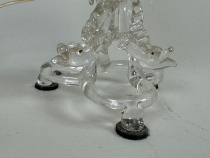 Petite lampe en verre soufflé à décor de...