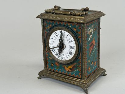 JAPY Frères.
Pendulette en laiton à décor...