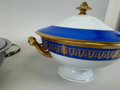 HAVILAND.
Modèle Saint-Honoré.
Soupière en...