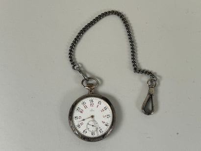 OMEGA.
Montre de gousset en métal avec sa...